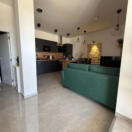 Batinica 希贝尼克