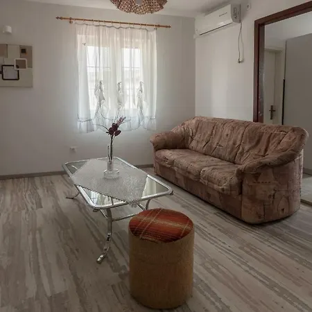 Batinica Apartment *