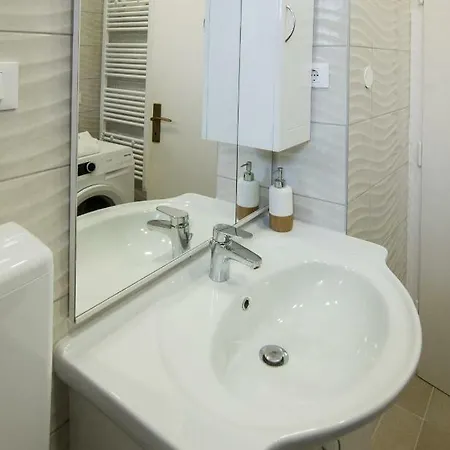 Batinica Apartment *