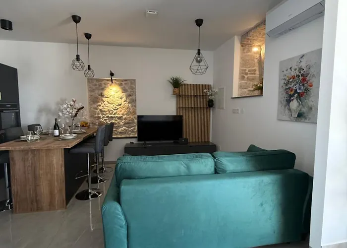 Batinica * Σίμπενικ